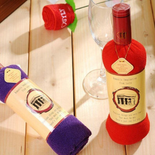 Ręcznik w opakowaniu prezentowym butelka wina - fioletowy